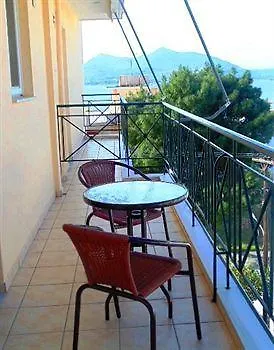 ενοικιαζόμενα νεφέλη Διαμέρισμα *