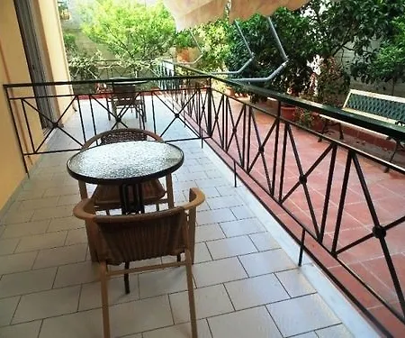 Nefeli Apartment *